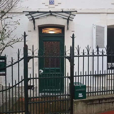 L'escapade Apartment *
