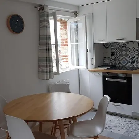 L'escapade Apartment *